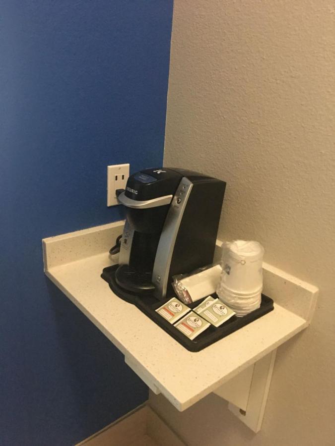 Holiday Inn Express & Suites - Brenham South By Ihg